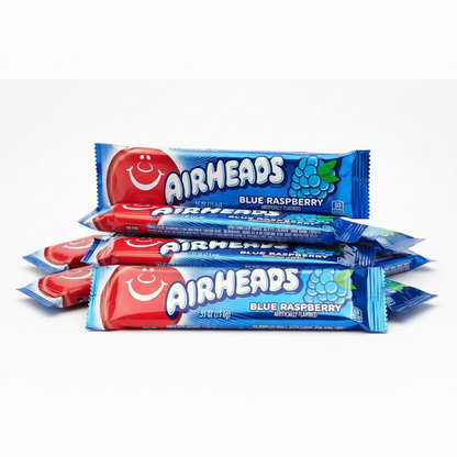 Diverse confezioni di Airheads Blue Raspberry in primo piano, ideale per collezionare, condividere o creare mini pack per contenuti social.