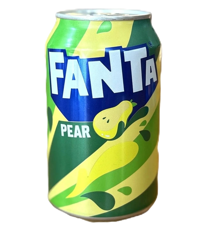 Lattina di bibita gassata FANTA Pera (Pear) proveniente dal Regno Unito (UK). La lattina mostra i colori vivaci e il frutto della pera in primo piano. Soft drink frizzante, dolce e sorprendente, da collezione e difficile da trovare in Italia.