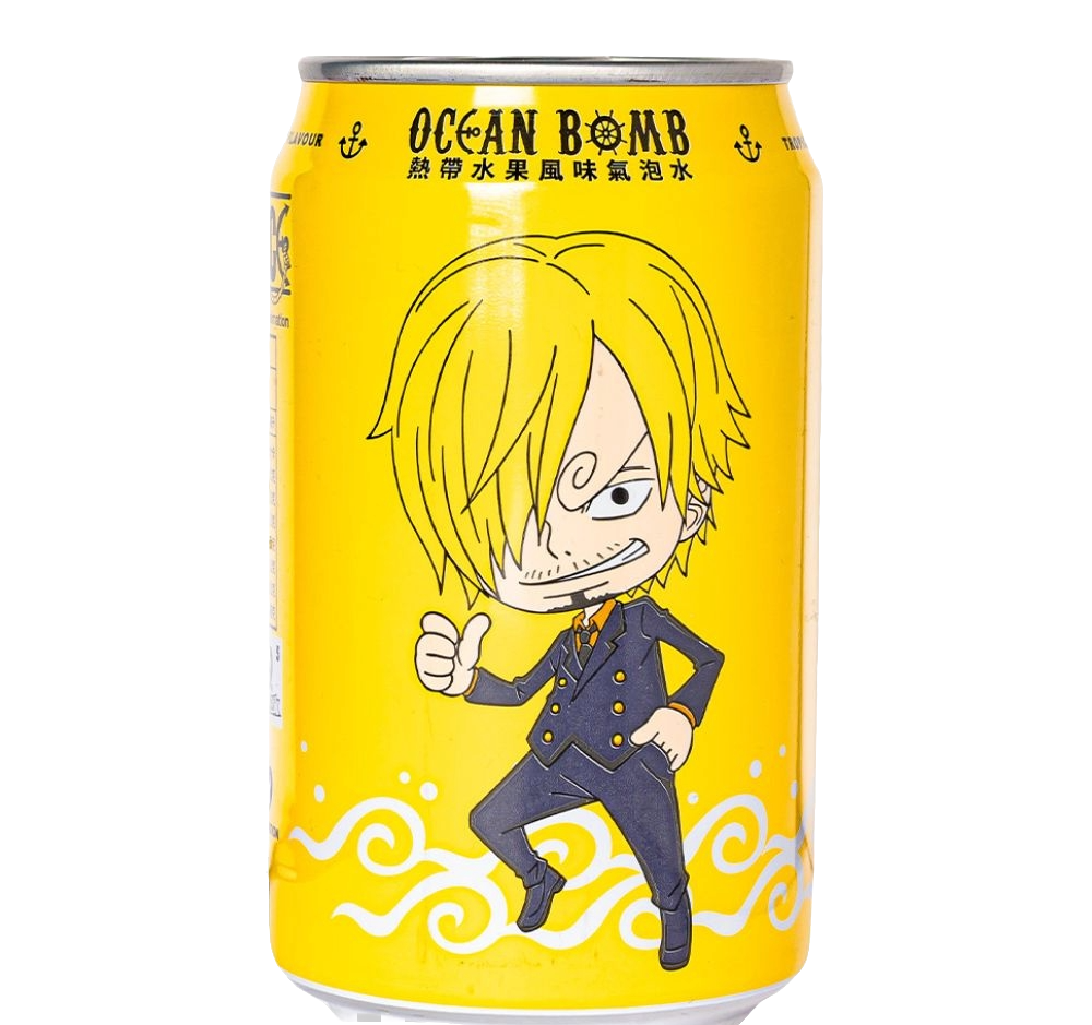 Lattina di bevanda frizzante OCEAN BOMB al gusto Tropicale, in edizione limitata da collezione ONE PIECE. La lattina blu scuro/gialla è decorata con il personaggio anime Sanji. Bibita rinfrescante dal sapore tropicale, importata da Taiwan.