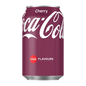 Lattina di bibita gassata COCA-COLA Cherry (Ciliegia). La confezione rossa e bianca è decorata con ciliegie e indica il gusto fruttato. Soft drink classico con una nota di ciliegia dolce, edizione internazionale importata dalla Danimarca.